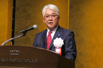 0201_挨拶する宮田会長=1日、都内_s.jpg